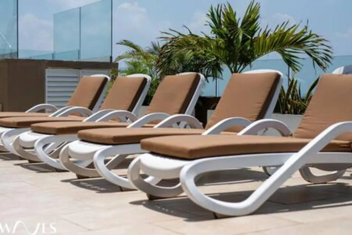 1 Br. W5Th Avenue View Steps From The Beach Playa del Carmen